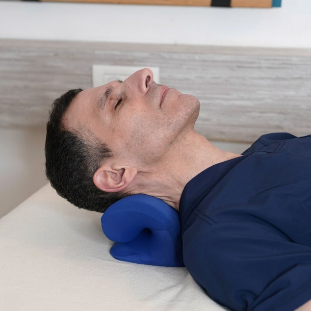 כרית אורטופדית לכאבי צוואר והקלת צוואר תפוס וכאבים בצוואר Neck Calm של ספינאלי Spinaly