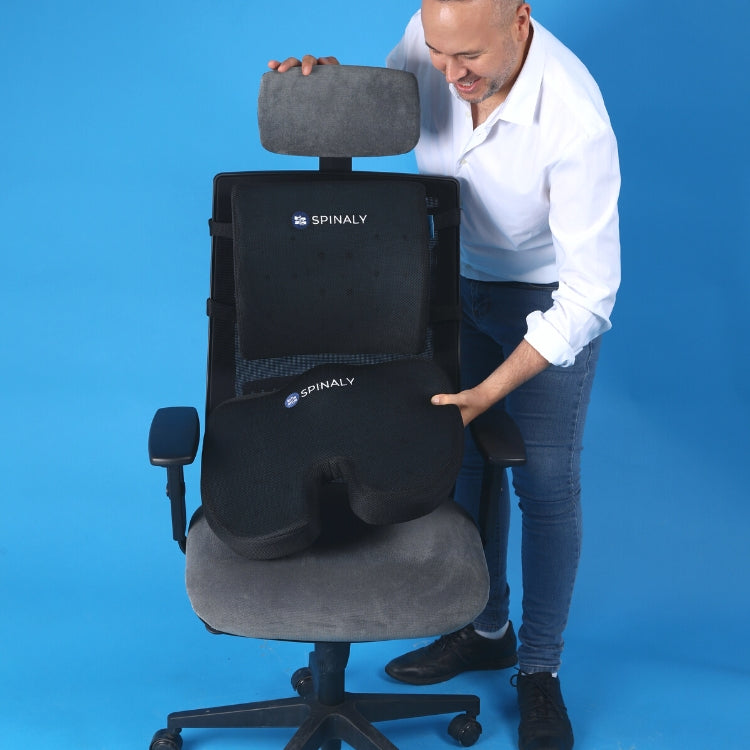 שימוש ב מארז סט כריות ישיבה להקלת כאבי גב תחתון וכאבי גבקומפי סיט קומפי בק של חברת ספינאלי Spinaly Comfy Seat Comfy Back